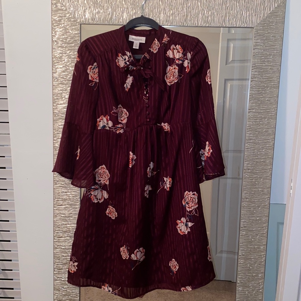 Floral Maternity dress size small.